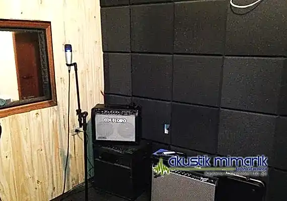 Yanmaz Akustik Düz Sünger Ses Kayıt Odası Yalıtımı Yanmaz Akustik Düz Sünger Ses Kayıt Odası Yalıtımı